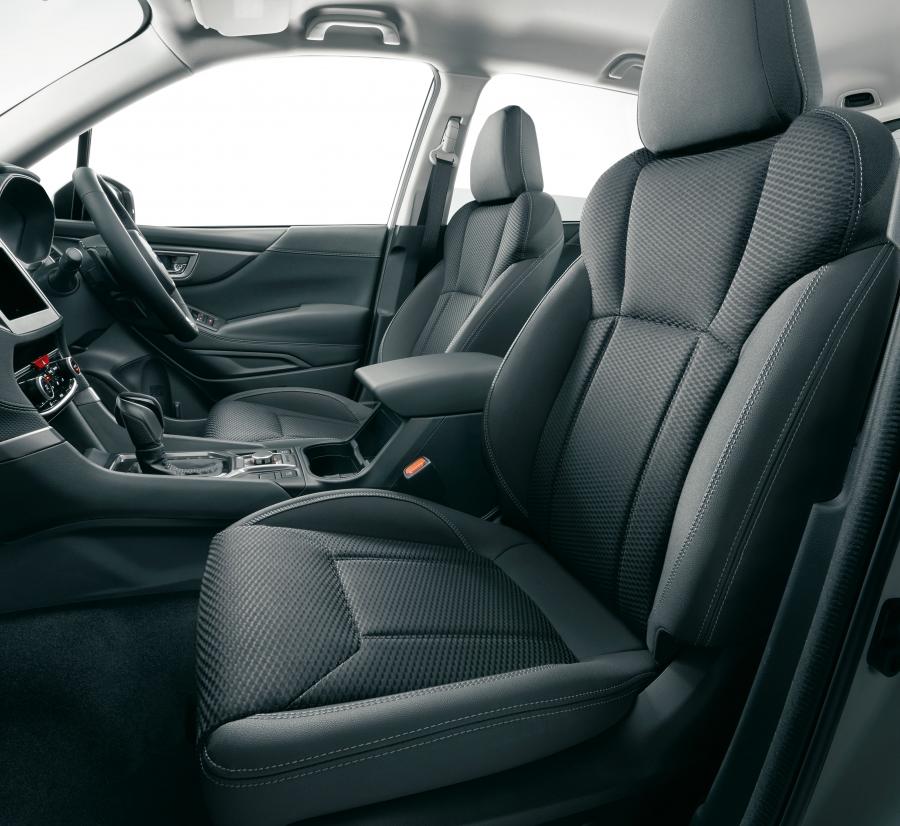 Интерьер Subaru Forester Premium 2018 года  (JP) (фото 9 из 13)